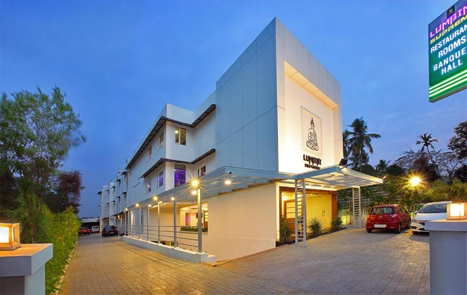 Lumbini Supreme Hotell Thrissur Eksteriør bilde
