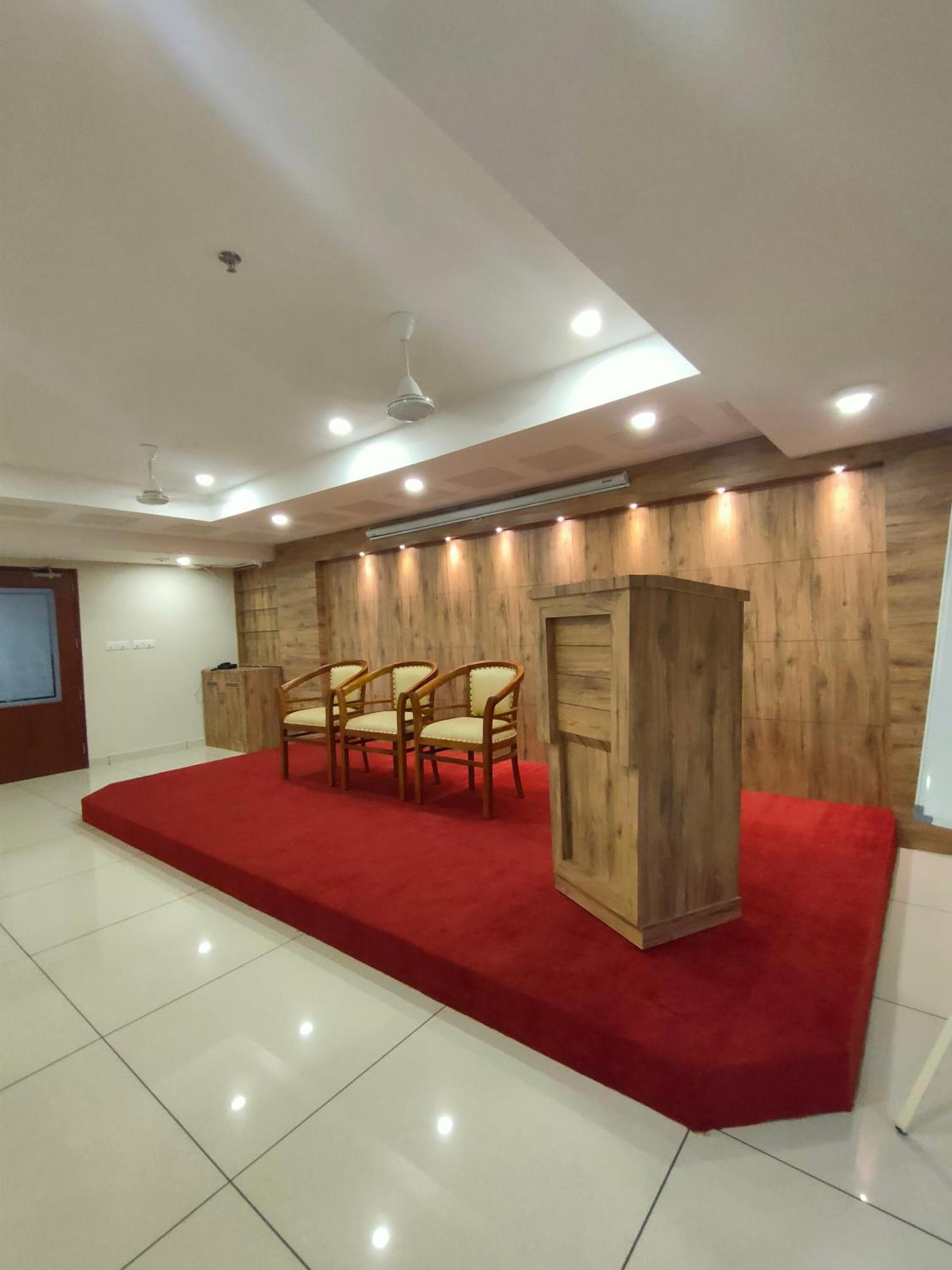 Lumbini Supreme Hotell Thrissur Eksteriør bilde